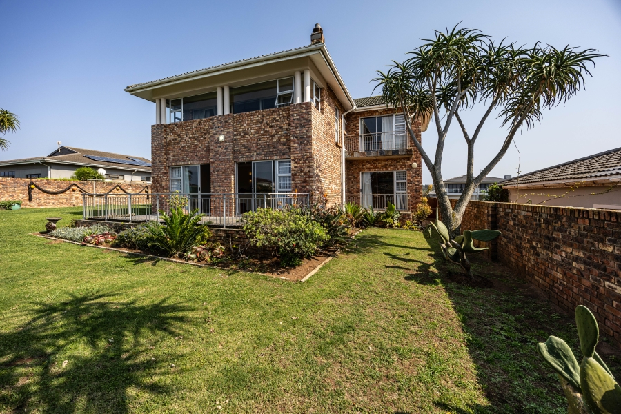 4 Bedroom Property for Sale in Kidds Beach Eastern Cape